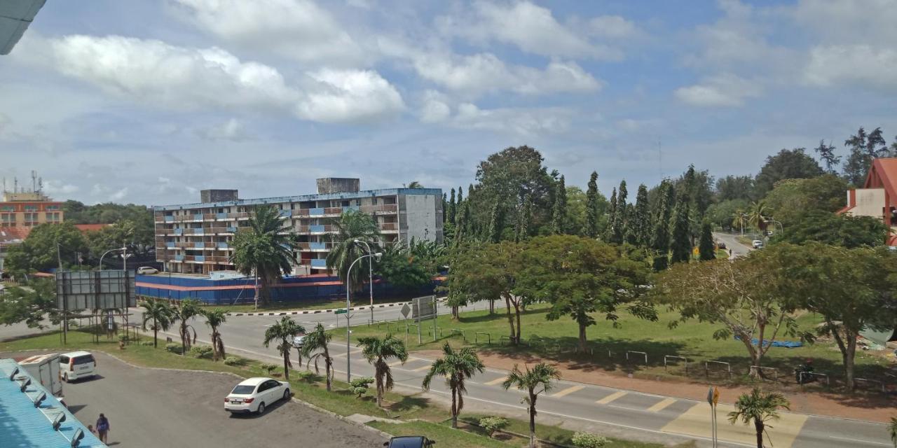 The Upper Deck Hotel Kudat Dış mekan fotoğraf