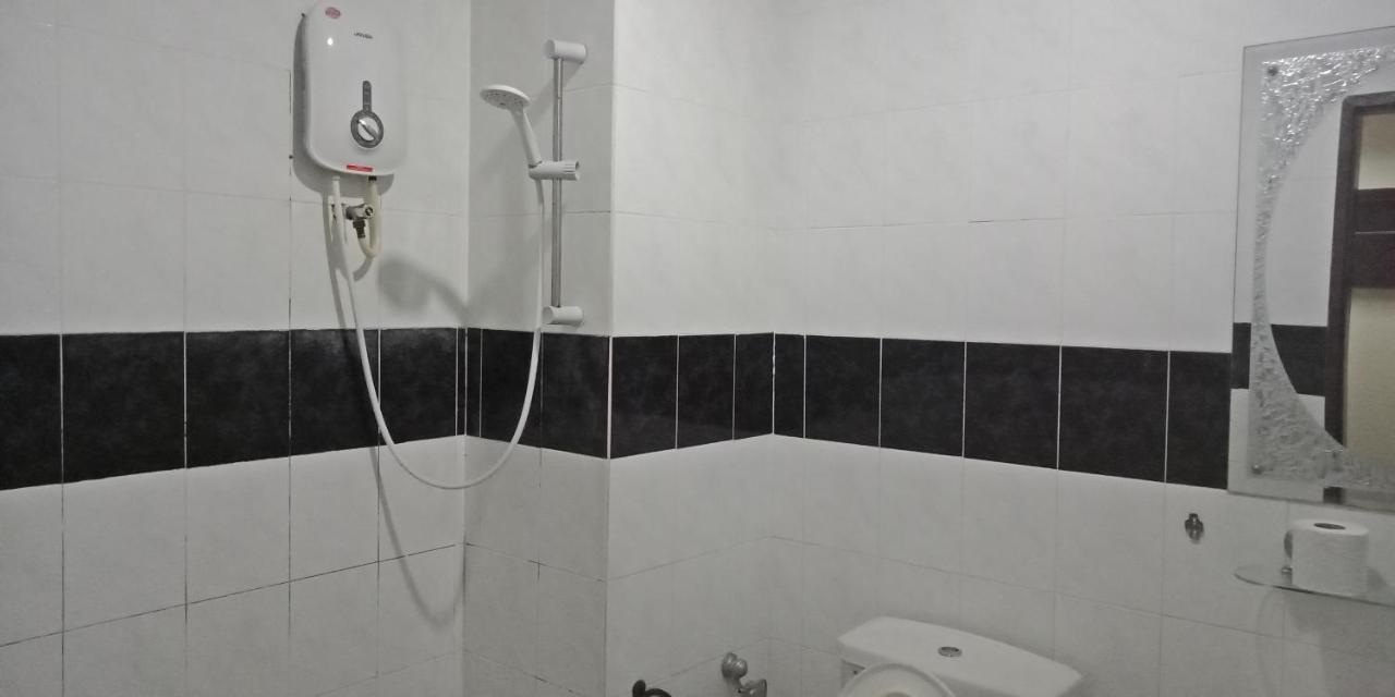 The Upper Deck Hotel Kudat Dış mekan fotoğraf